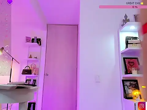 Snapshot of isa-gomez chatting on September 23, 4:07 am isa-gomez online show from September 23, 4:07 am