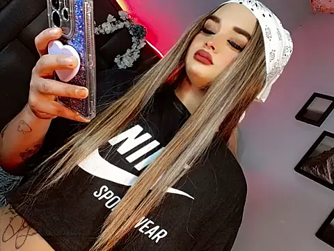 Snapshot of kattie_Sweet_ chatting on October 2, 10:31 pm kattie Sweet  online show from October 2, 10:31 pm