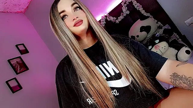 Snapshot of kattie_Sweet_ chatting on October 10, 6:36 am kattie Sweet  online show from October 10, 6:36 am