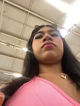 Snapshot of LiaSaenz27 chatting on October 15, 3:01 pm LiaSaenz27 online show from October 15, 3:01 pm