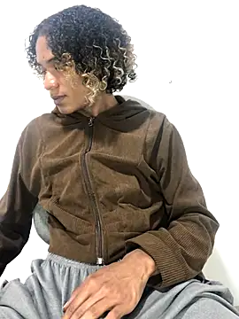 Noah Miller7 online show from September 23, 7:53 pm