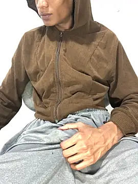 Noah Miller7 online show from October 5, 1:11 pm