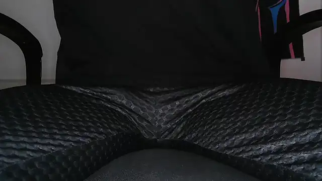 H0rnyCutie online show from November 22, 12:34 am