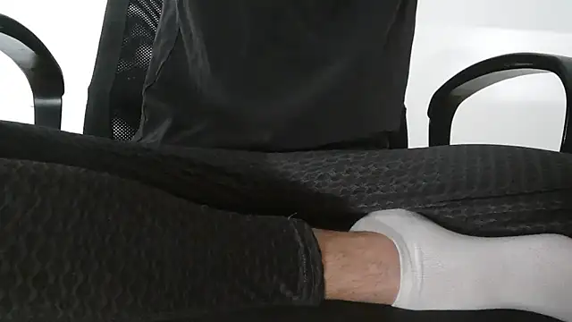 H0rnyCutie online show from November 27, 9:23 am