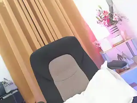 Snapshot of miss_ashly_ chatting on September 28, 2:49 pm miss ashly online show from September 28, 2:49 pm