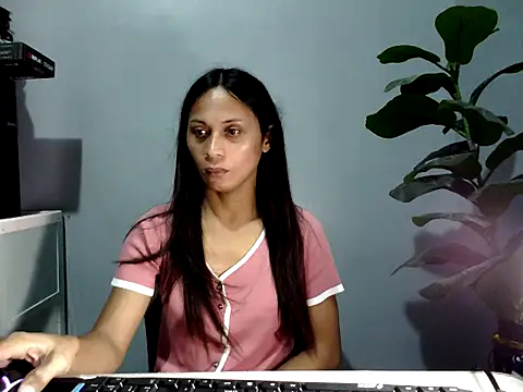 Snapshot of missruffa chatting on September 20, 12:44 pm missruffa online show from September 20, 12:44 pm