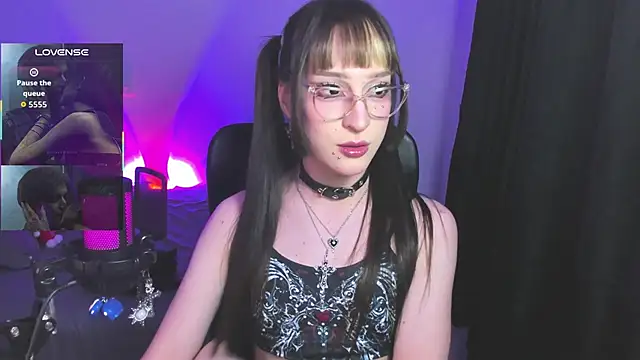 starrraura online show from March 25, 10:03 pm