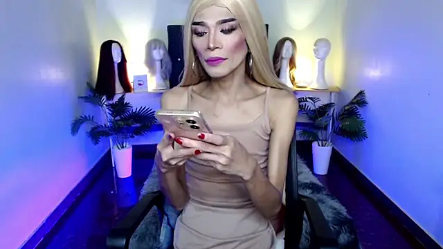 Snapshot of itsmeMonicaloove69 chatting on October 18, 7:45 am itsmeMonicaloove69 online show from October 18, 7:45 am
