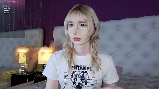 cutetomie online show from July 4, 9:20 pm
