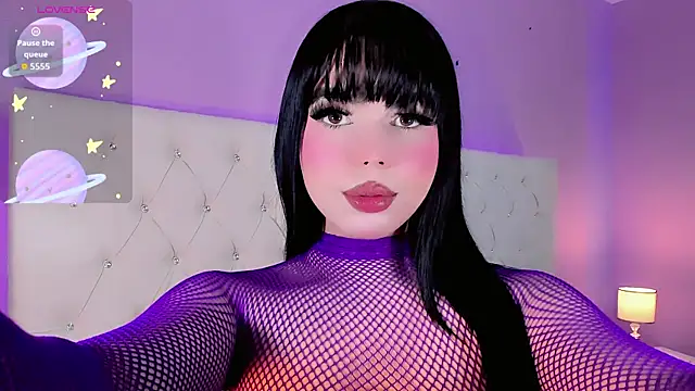 DaniielaV online show from October 5, 1:55 pm