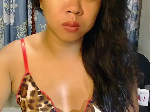 Snapshot of honeyLushess chatting on September 24, 1:00 am honeyLushess online show from September 24, 1:00 am