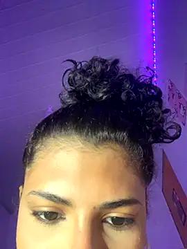 luluzinhax online show from November 9, 7:14 pm