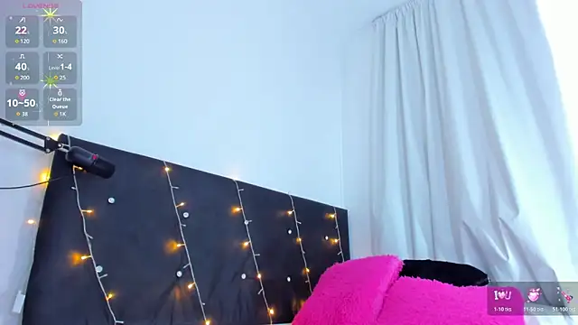 Danaa moore  online show from November 3, 9:58 pm