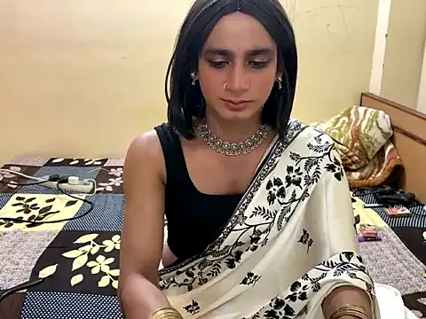 LuvLayla online show from December 20, 9:32 pm