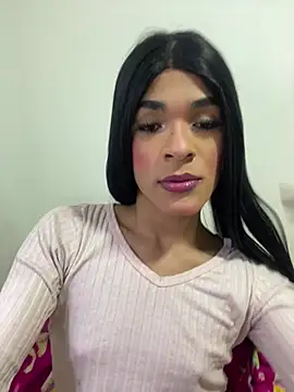 Amira Ember online show from July 14, 7:01 am