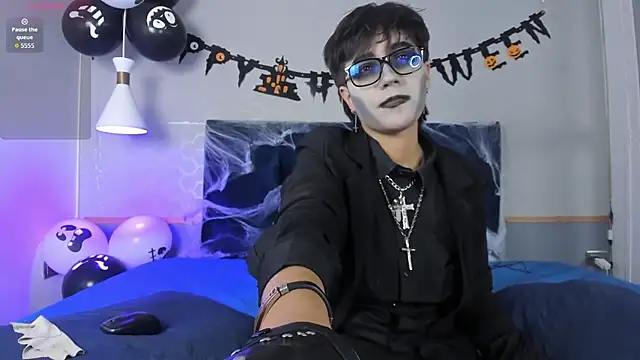 Snapshot of Tsuki_Maru chatting on October 14, 7:58 pm Tsuki Maru online show from October 14, 7:58 pm