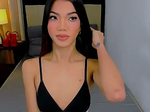 CassieSommereux online show from July 8, 9:51 pm
