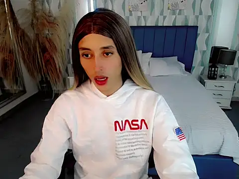 Snapshot of samantha_bliss chatting on October 16, 7:24 pm samantha bliss online show from October 16, 7:24 pm