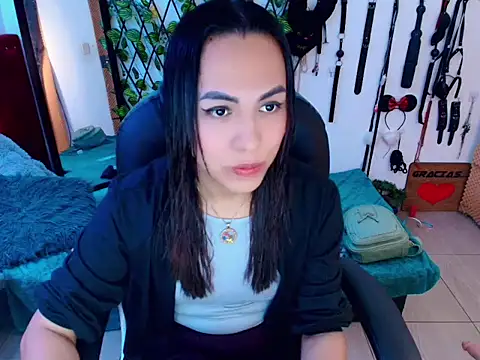 Snapshot of missblu chatting on October 19, 9:07 pm missblu online show from October 19, 9:07 pm