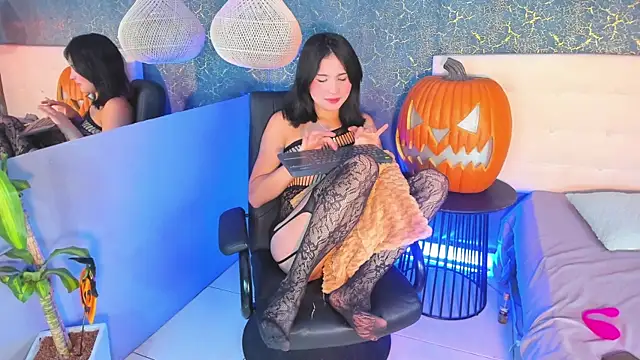 zorre  online show from October 29, 6:06 pm