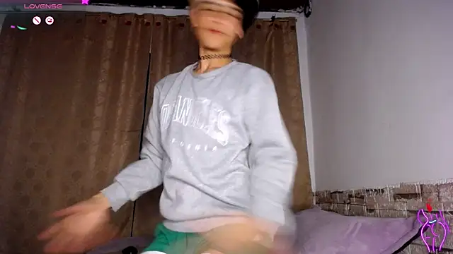 DaraKat18 online show from March 11, 4:05 am