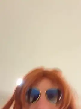 kiara cross online show from October 30, 5:50 am