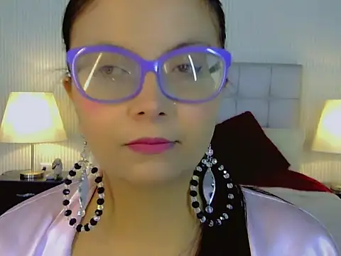 Snapshot of Amber_Rouge_ chatting on October 19, 12:30 pm Amber Rouge online show from October 19, 12:30 pm