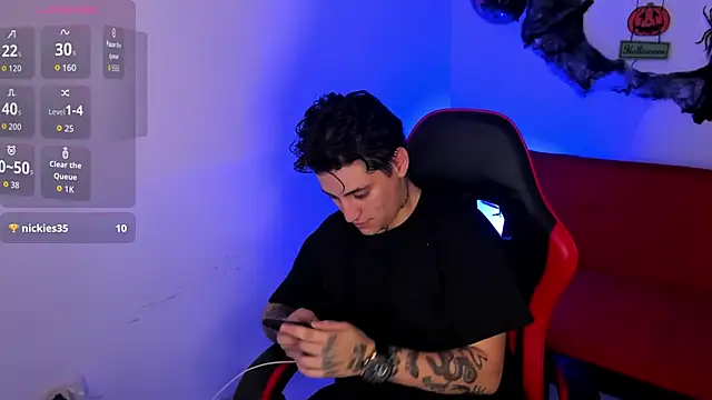 PeytonBox online show from October 23, 1:37 pm