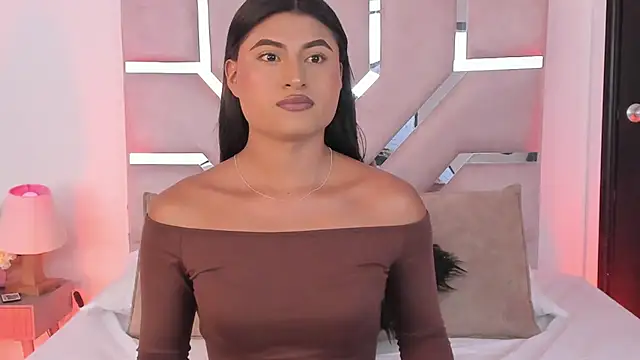 Michelle Narvaez online show from July 18, 7:32 pm