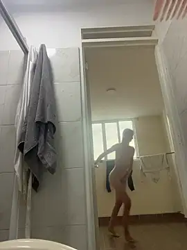 danny 1hotcute online show from April 7, 9:27 pm