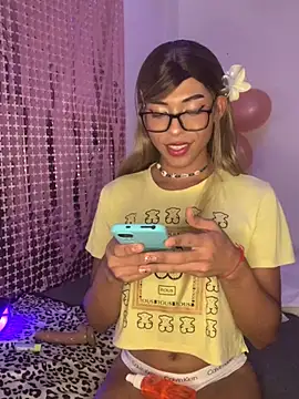 Snapshot of Sweet_Tyra_Doll chatting on October 17, 7:56 am Sweet Tyra Doll online show from October 17, 7:56 am