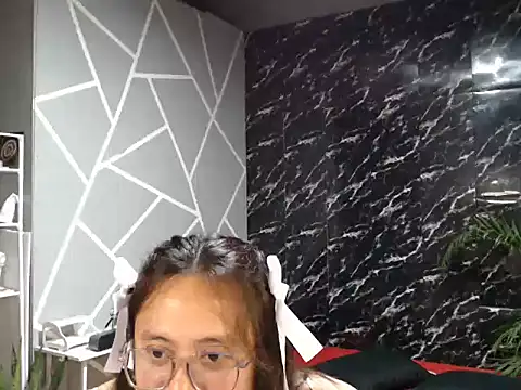 Snapshot of 1aquaticangel69 chatting on October 10, 7:48 pm 1aquaticangel69 online show from October 10, 7:48 pm
