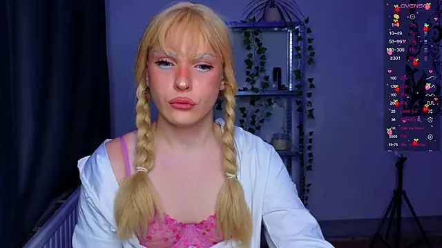 Michelle Jacksonn online show from October 15, 8:20 pm