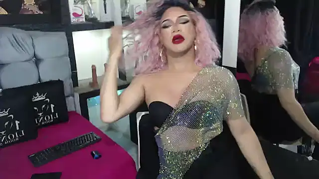 Sophia hott01 online show from December 5, 12:22 pm