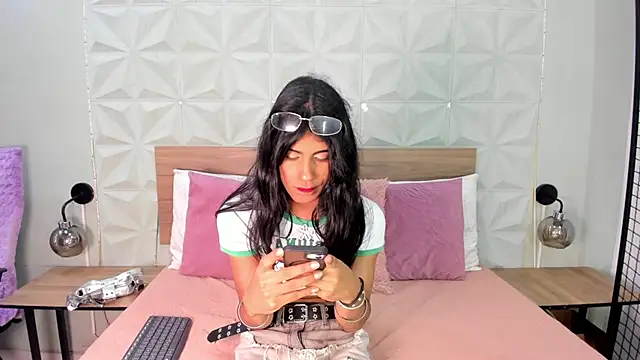 ValeryTrans  online show from January 8, 1:15 pm