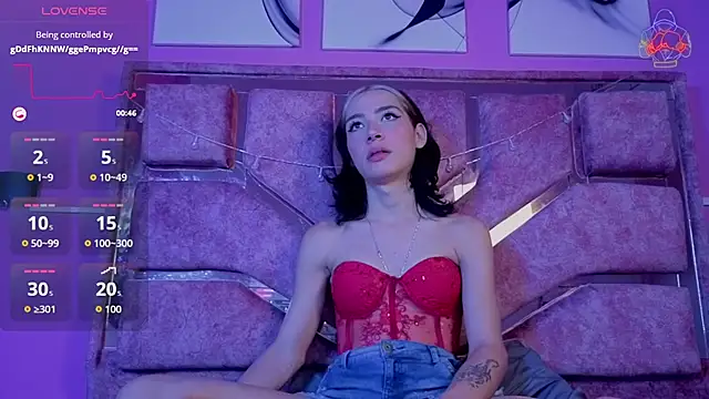 samantaa liov online show from April 18, 7:58 pm