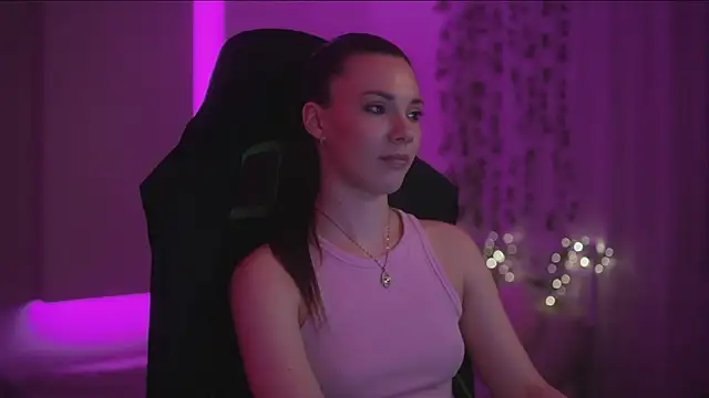 CandyStorm online show from March 25, 9:52 pm