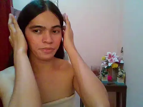 sweet yummy69 online show from February 15, 2:18 am