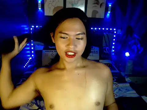 fallinLunaxX online show from May 16, 10:36 am