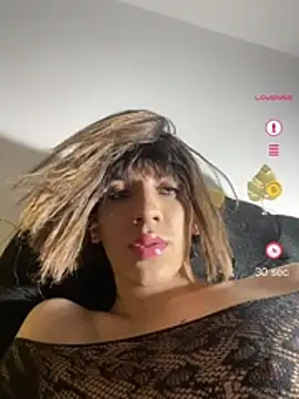 SiaraRealist online show from April 29, 12:04 am