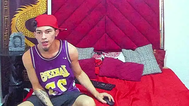 Pride couple online show from January 8, 11:53 pm