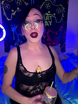 MiniMonroe online show from October 28, 11:52 am