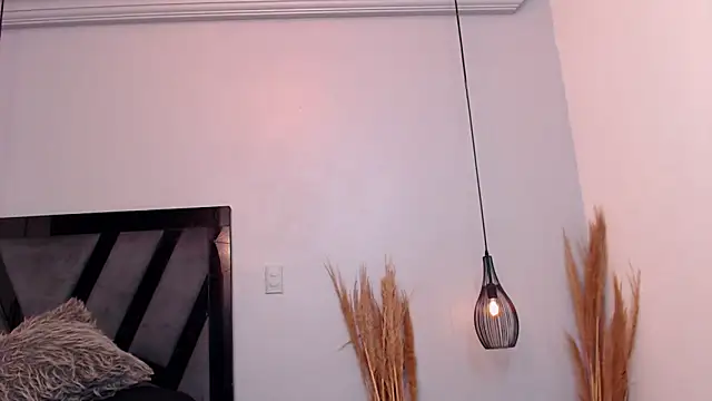 Amelia Brixton online show from October 24, 5:56 am