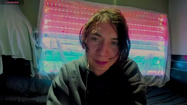 najimi uwu online show from November 14, 10:51 pm