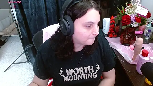 Salacious Sage online show from February 15, 7:45 pm