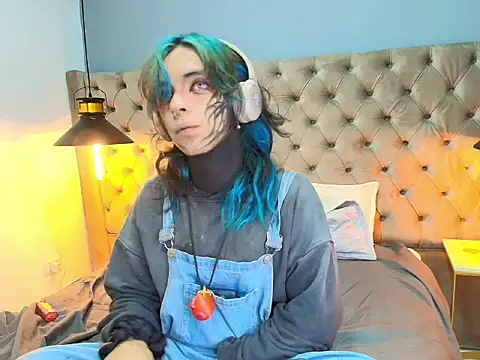 luxiel  online show from April 6, 9:04 pm