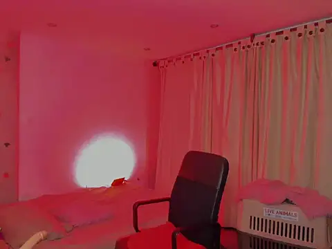 LaGoldenBitch online show from June 27, 12:48 am