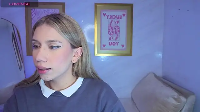 Evy Luxx v online show from March 20, 4:02 am