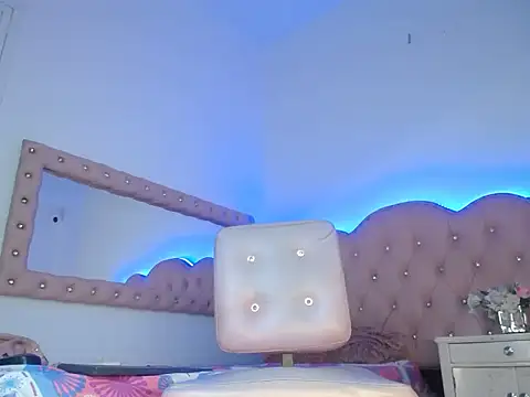 Sussan cooper online show from April 16, 8:09 pm