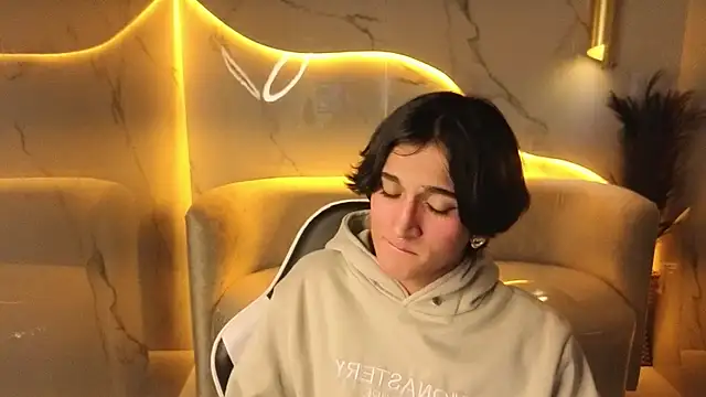 zoe tp online show from November 28, 8:21 pm